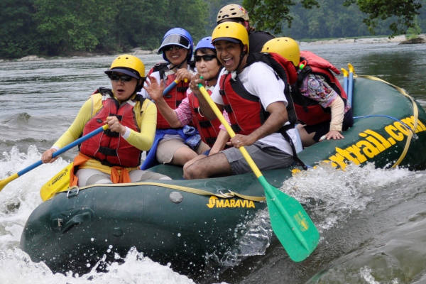 Rafters on the Shenandoah River - River & Trail Outfitters